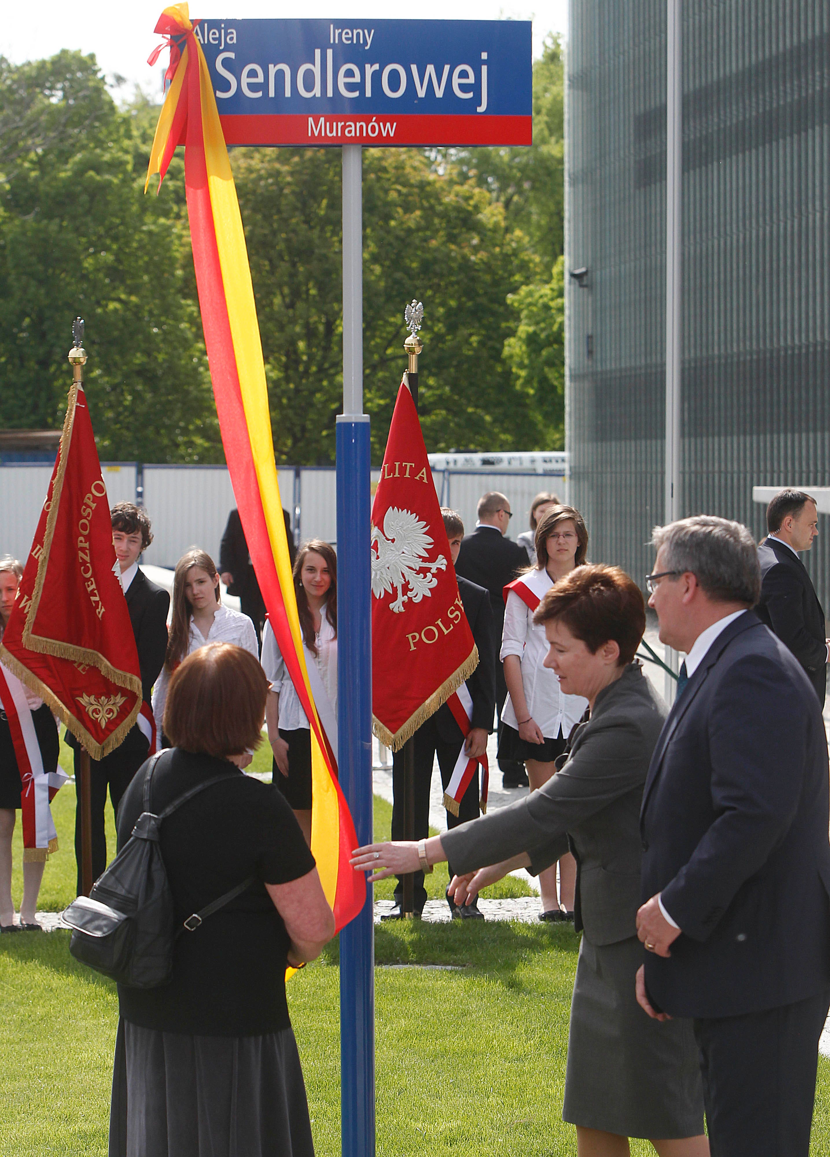 Poland names walkway after woman credited with saving 2,500 Jewish children from Holocaust